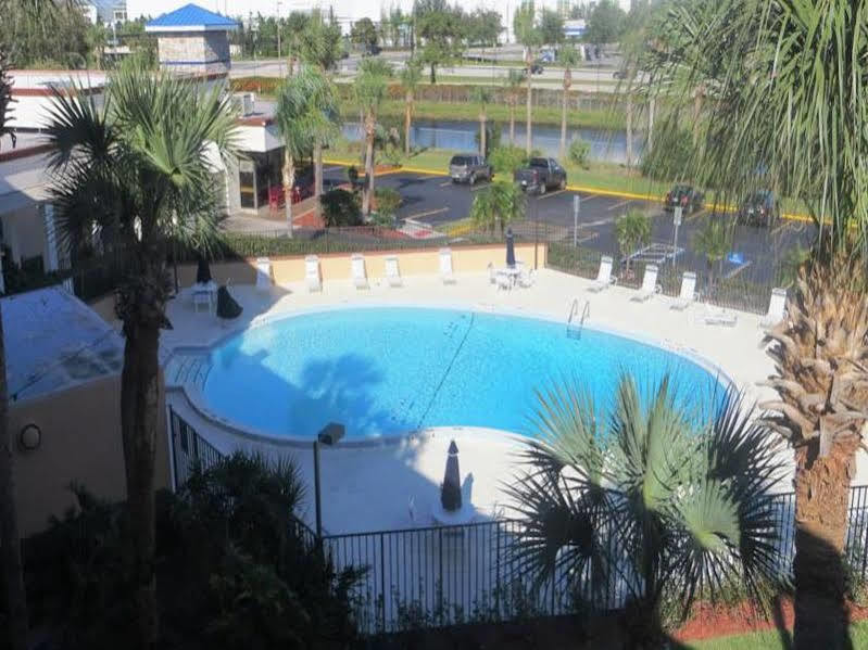 Days Inn By Wyndham Orlando Conv. Center/International Dr Williamsburg Exterior photo